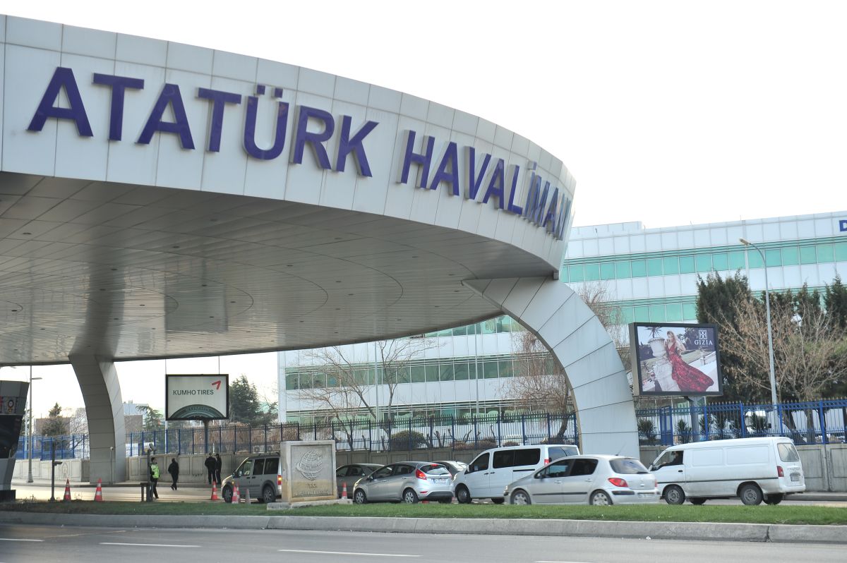 Durukan Reklam Ataturk Havalimani Pano A-08