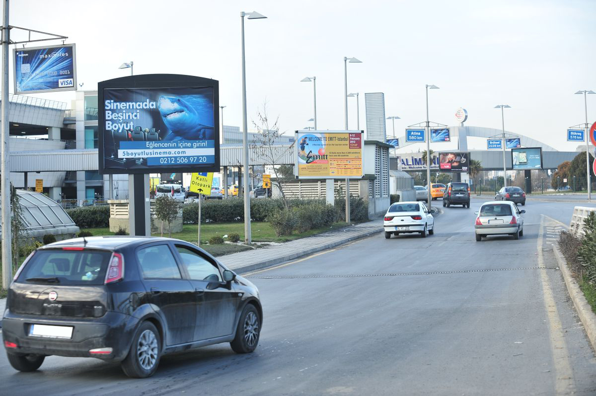 Durukan Reklam Ataturk Havalimani Pano A-20