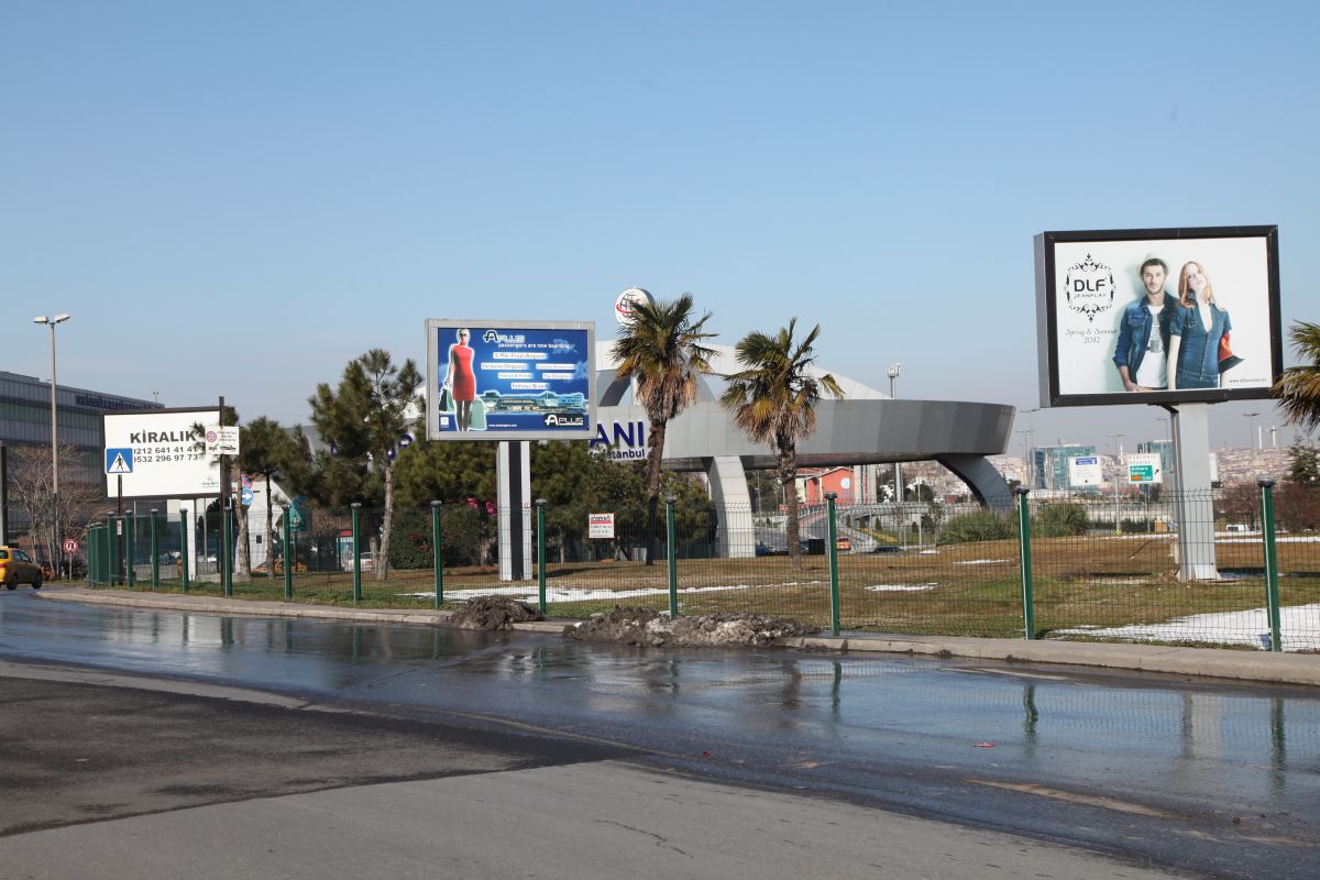 Durukan Advertising Ataturk Airport Sign A-31