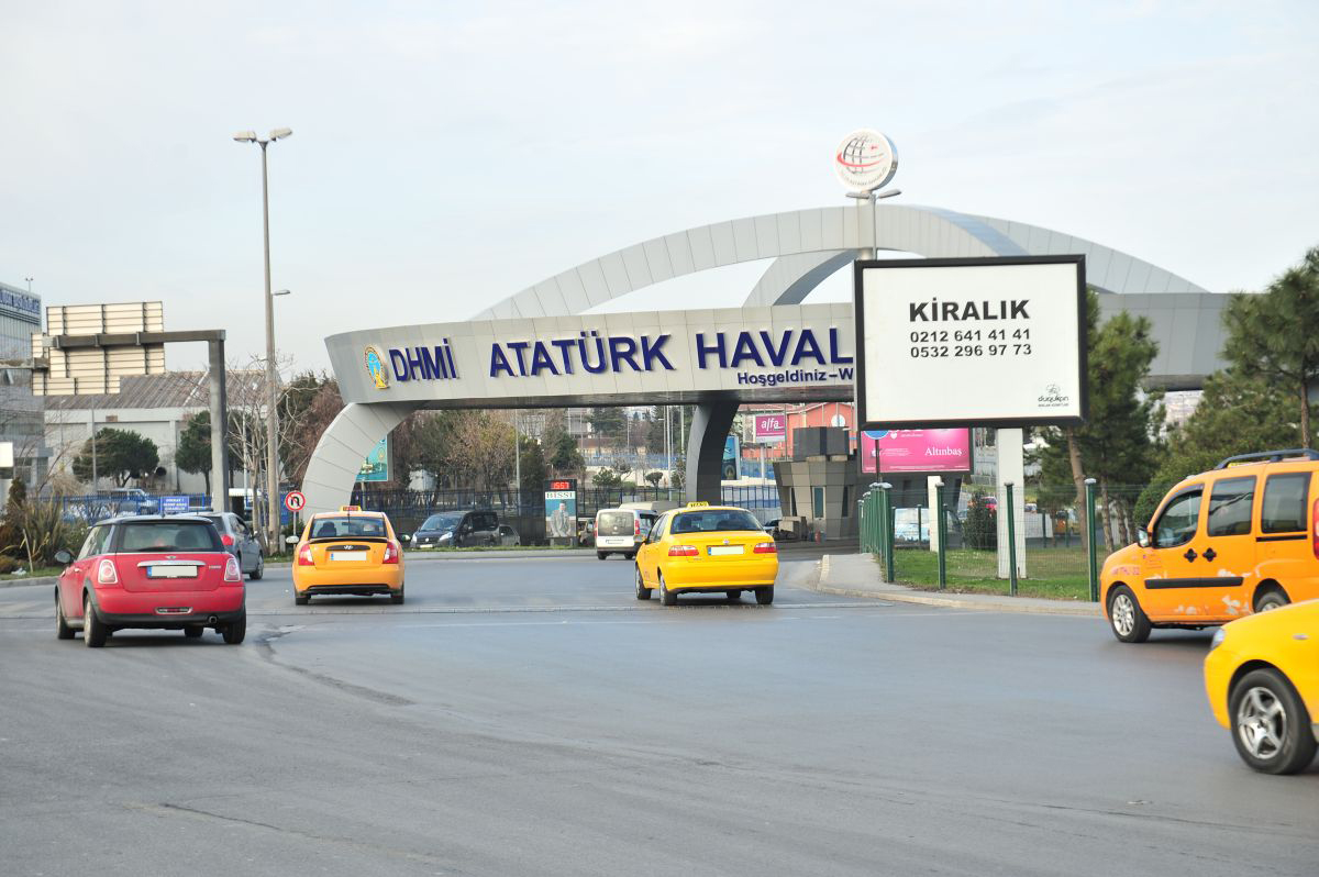 Durukan Reklam Ataturk Havalimani Pano A-33